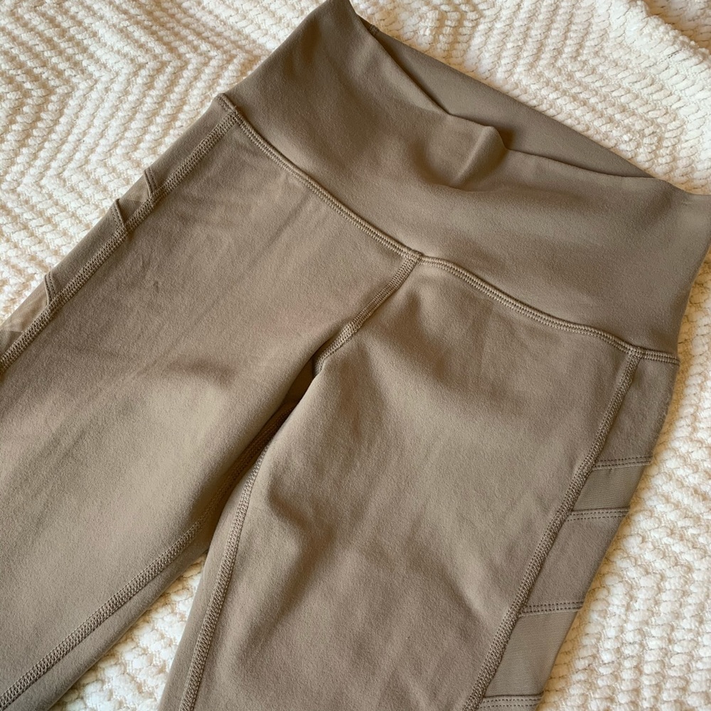 Alo Leggings